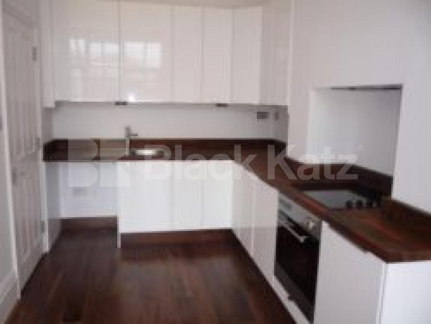 			NEWLY AVAILABLE, VIEWING ESSENTIAL, 2 Bedroom, 1 bath, 1 reception Flat			 Donovan Avenue, MUSWELL HILL N10